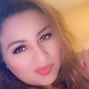Meet your Posher, Alejandra